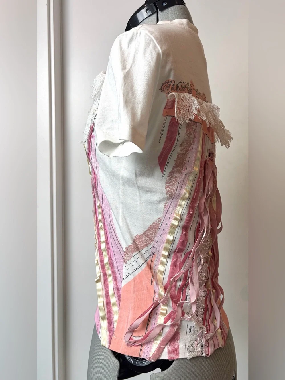 DIOR VTG Galliano ‘02 Corset Tee, white w/pink velvet ribbons&lace, M, EUC🎀 - Picture 7 of 15